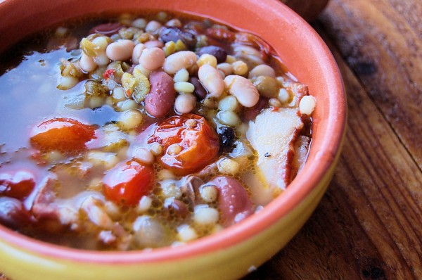 Roasted Tomato Seven Bean Soup – Kitchen Belleicious